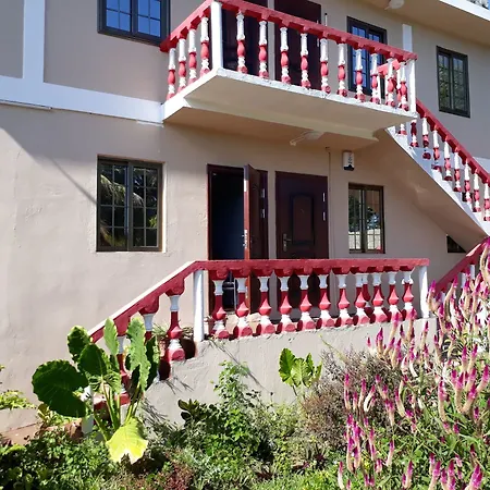 Seaview Apartments